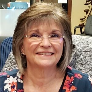 Meet your Posher, Valeria